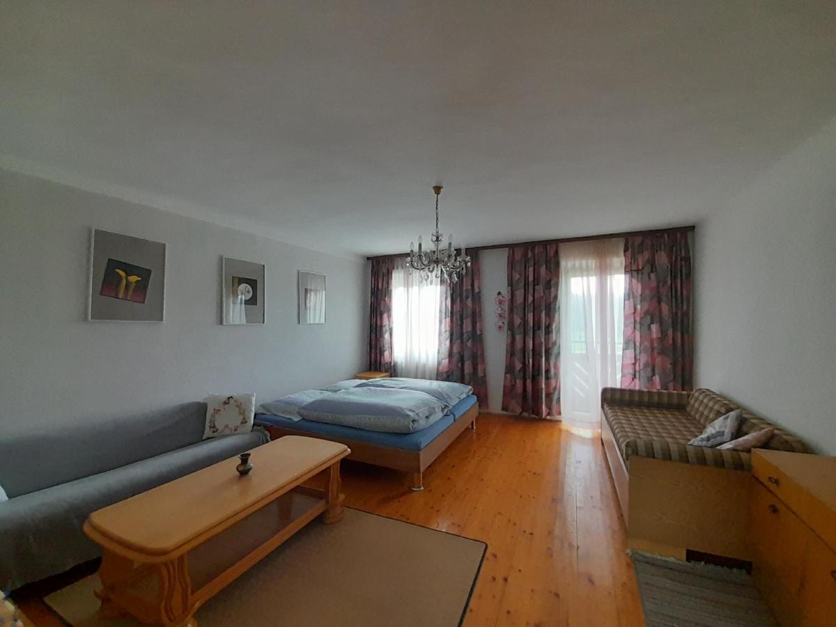 Finihaus Hotel Bad Zell Bagian luar foto